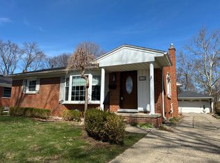 1655 Hazel Ave, Birmingham, MI
