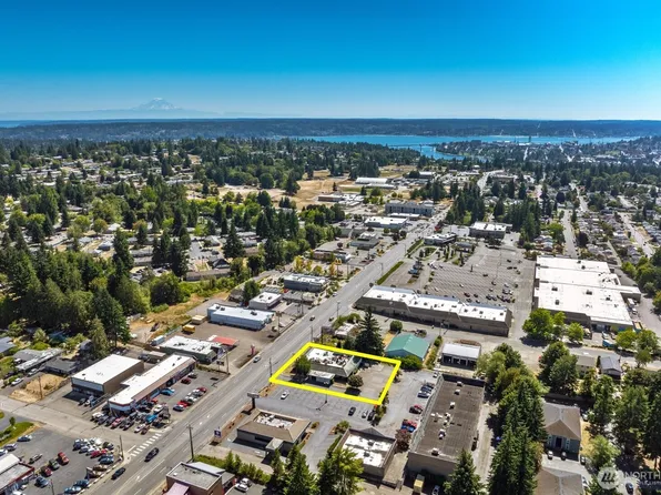 3621 Wheaton Way, Bremerton, WA 98310