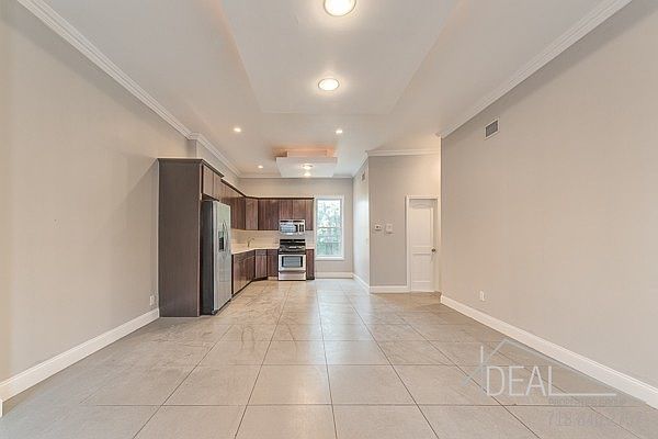 1st image of 444 Franklin Ave