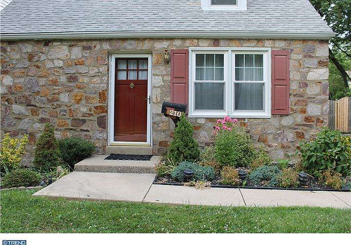 2nd image of 210 Yeakel Ave