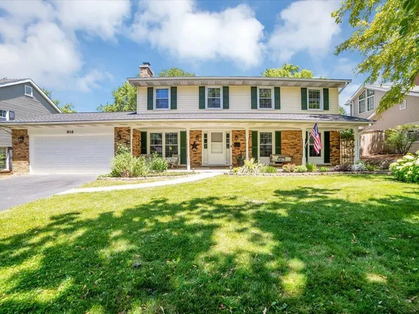 916 Stratford Ln, Downers Grove, IL 60516