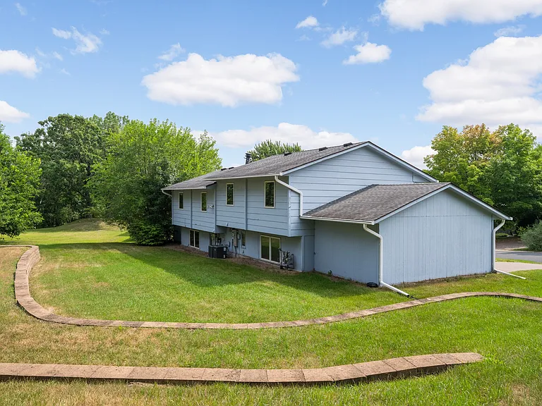 1349 Easter Ln — Photo 34