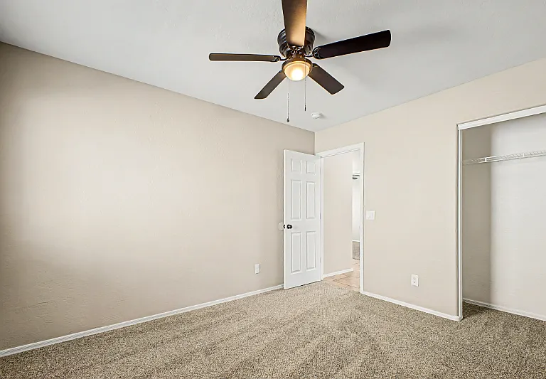 23765 W Desert Bloom St — Photo 14