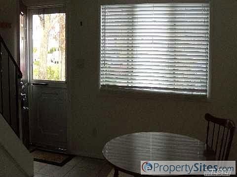 4th image of 203 Hill Cir