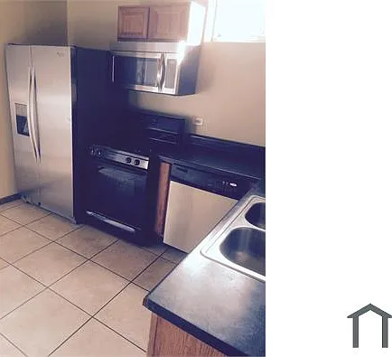 4 bed, 1000 sqft, $1,900 — Photo 2