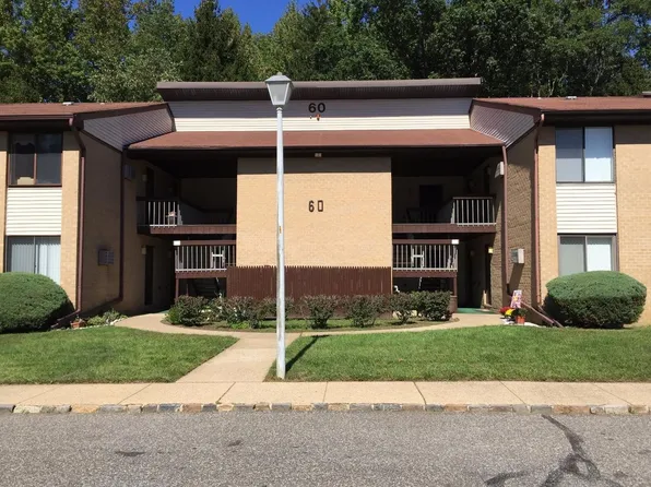 60 Amberly Dr Unit H, Manalapan, NJ 07726