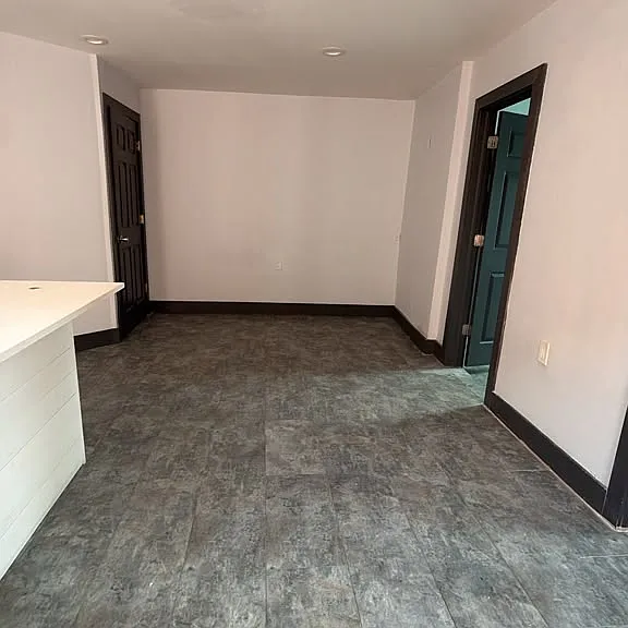 595 Jackson Ave #1B — Photo 8