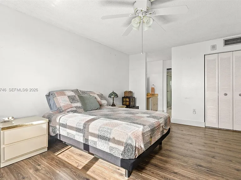 6900 Bay Dr #5C — Photo 16