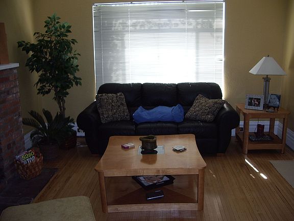 2nd image of 135 W Irvington Pl APT 1