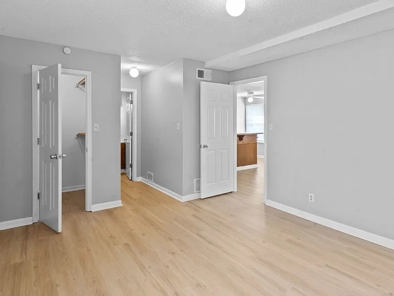 501 Vilas St — Photo 20