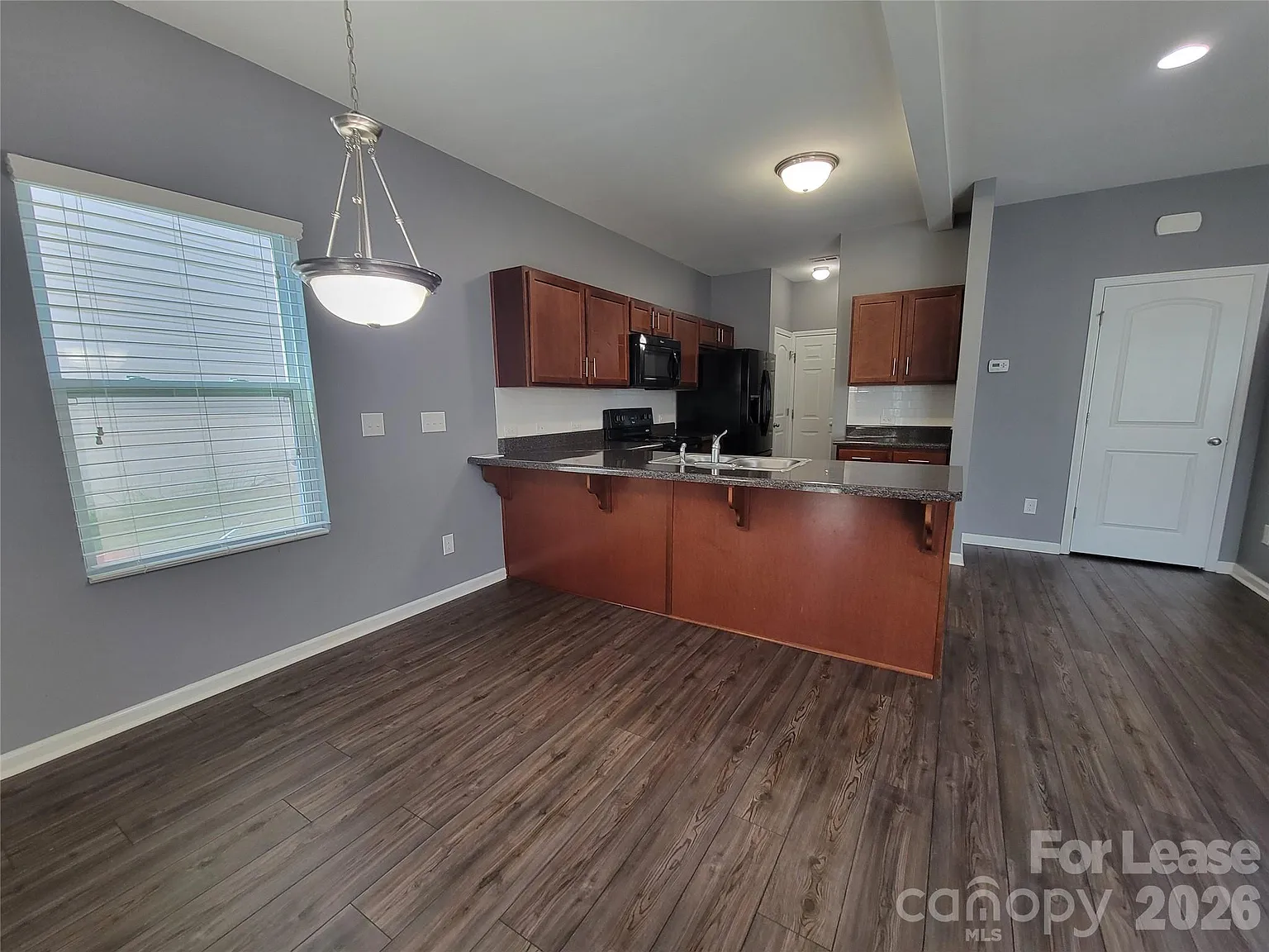 3 bed, 2.5 bath, $1,875 — Photo 2