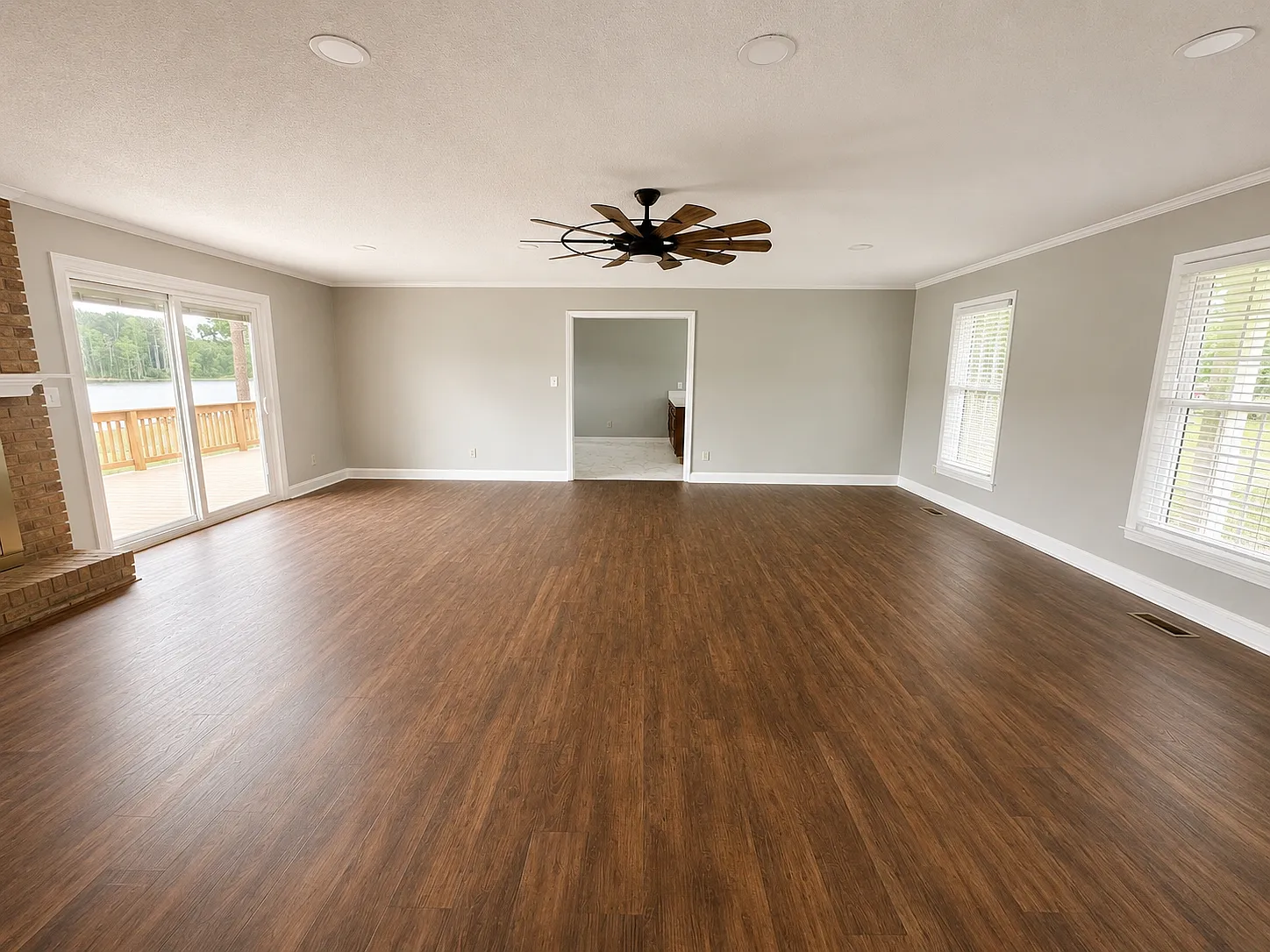 101 Bayview Circle - 1 — Photo 4