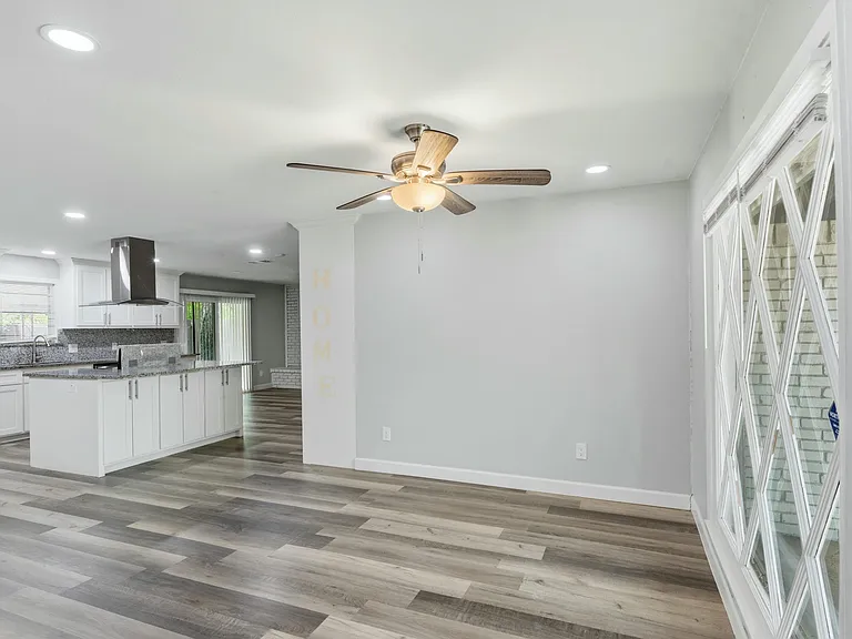 1508 Grantland Cir — Photo 5