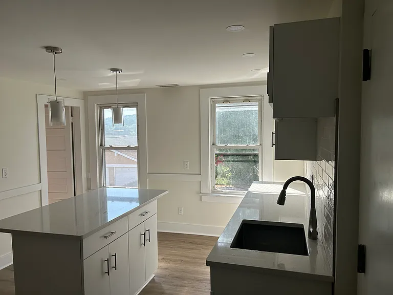 104 Meadow St #2S — Photo 5