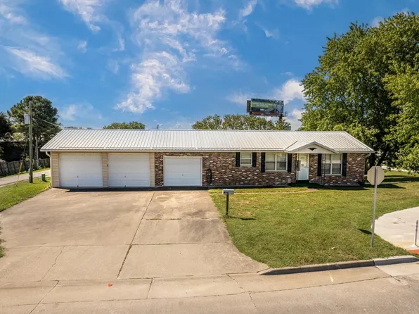 1406 Old Saint Marys Rd, Perryville, MO 63775