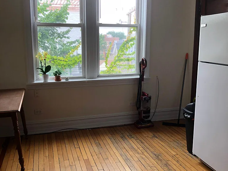 2448 W Walton St #3R — Photo 6
