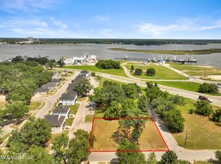 427 Heidenheim Ave, Biloxi, MS 39530