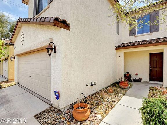 3rd image of 5221 Valencia Crest Ave