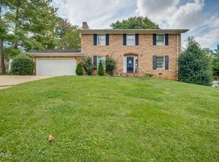 1201 Meadow Ln, Kingsport, TN 37663