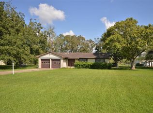 637 E Palm St, Fresno, TX 77545