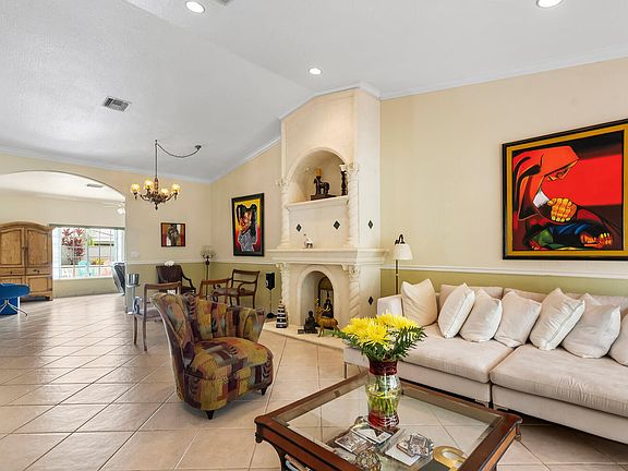 5th image of 10050 NW 27th Street