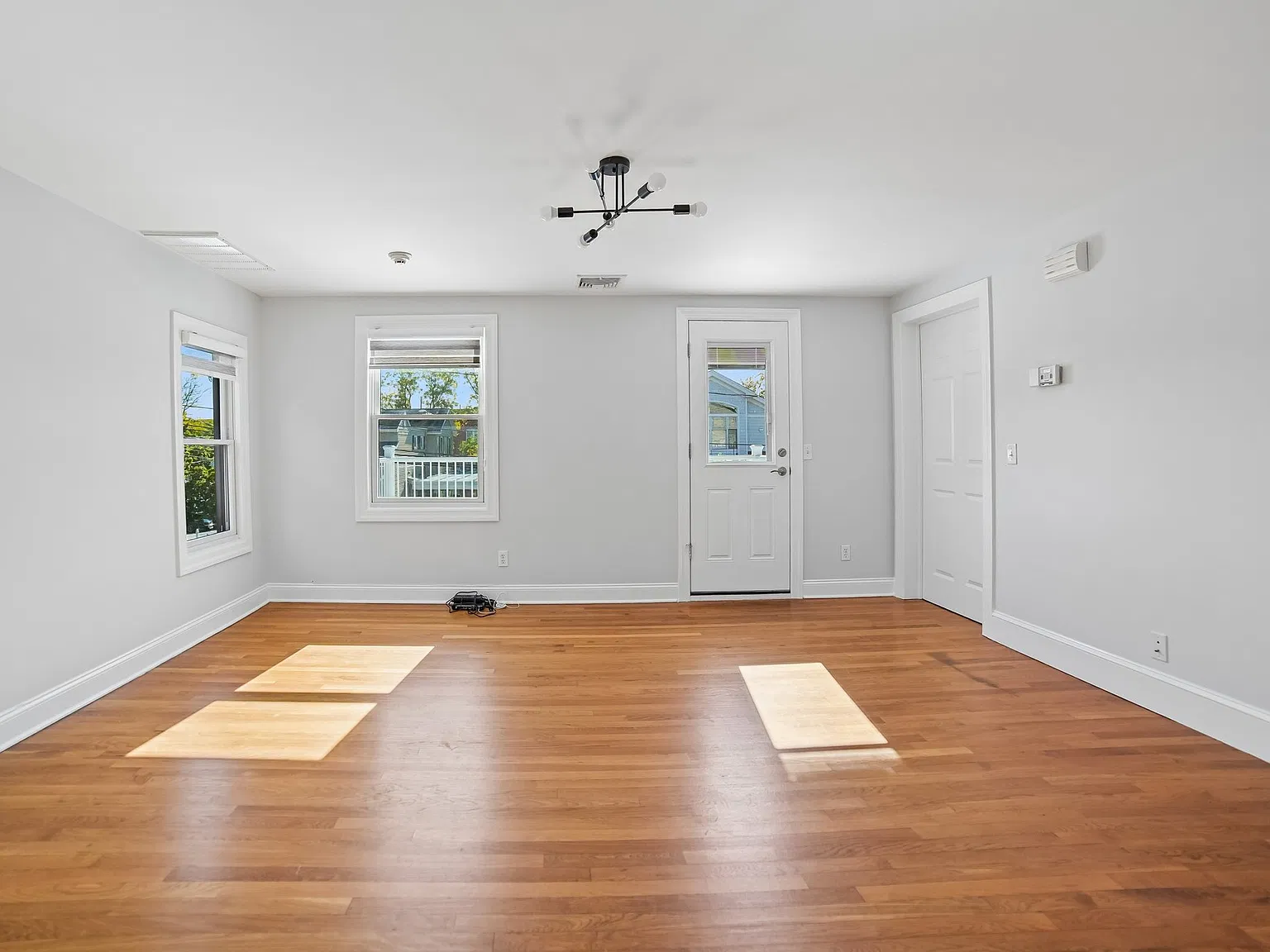 2 bed, $2,900 — Photo 2