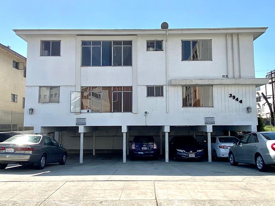 1st image of 3944 Ingraham St #2