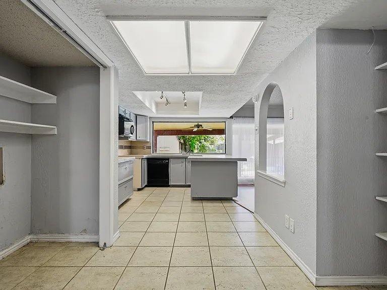 1518 Camelia Dr — Photo 8