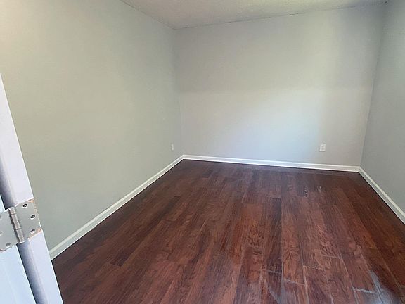 2nd bedroom.