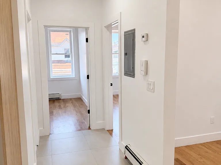 90 Ingraham Pl #A — Photo 7