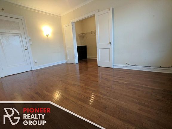 3rd image of 4546 N Damen Ave #4546311