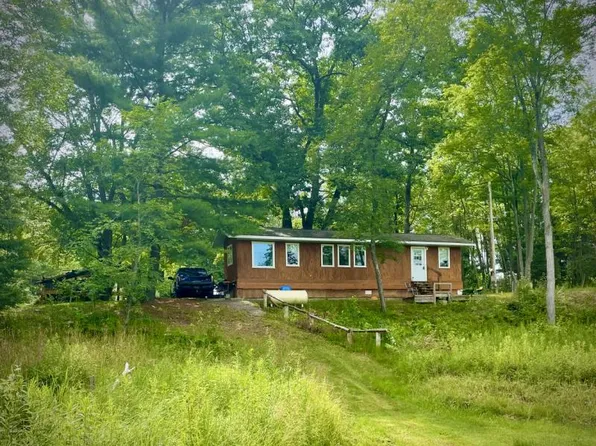 8201 Avery Dr, Atlanta, MI 49709