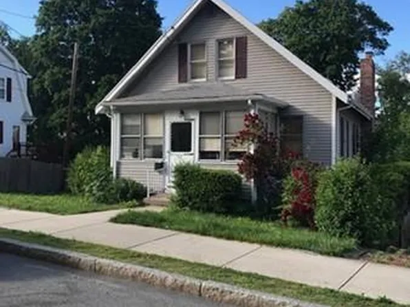 142 Centre St, Quincy, MA 02169