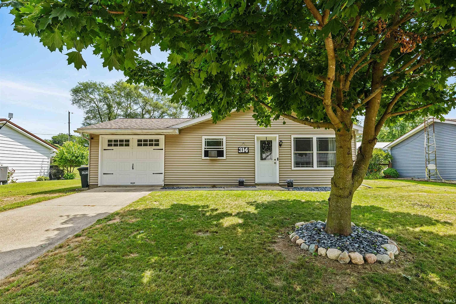 314 Hillside Dr photo 1