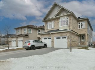 208 Bert Hall St, Arnprior, ON K7S0G6