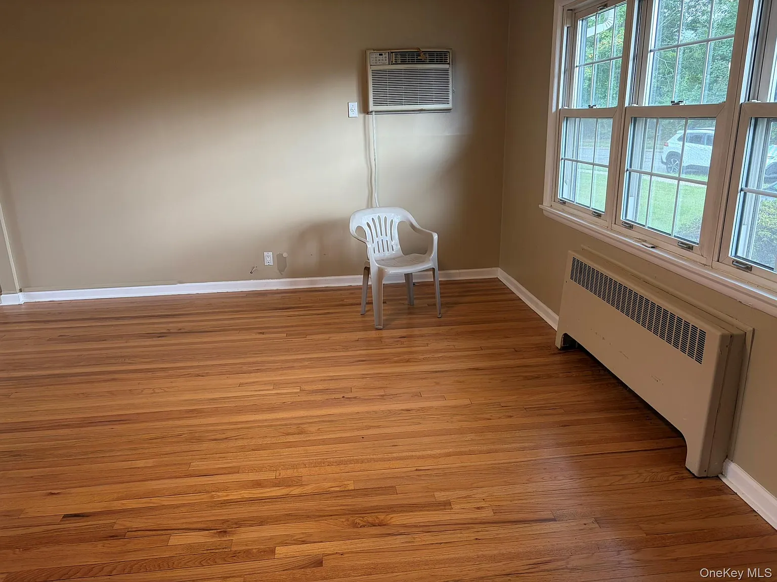 4 bed, 3.0 bath, 2500 sqft, $5,500 — Photo 1