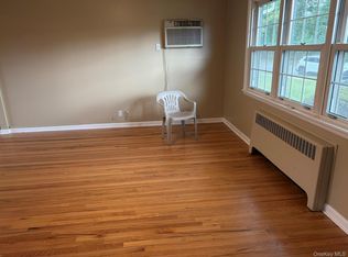 243 Lee Ave, Hicksville, NY 11801