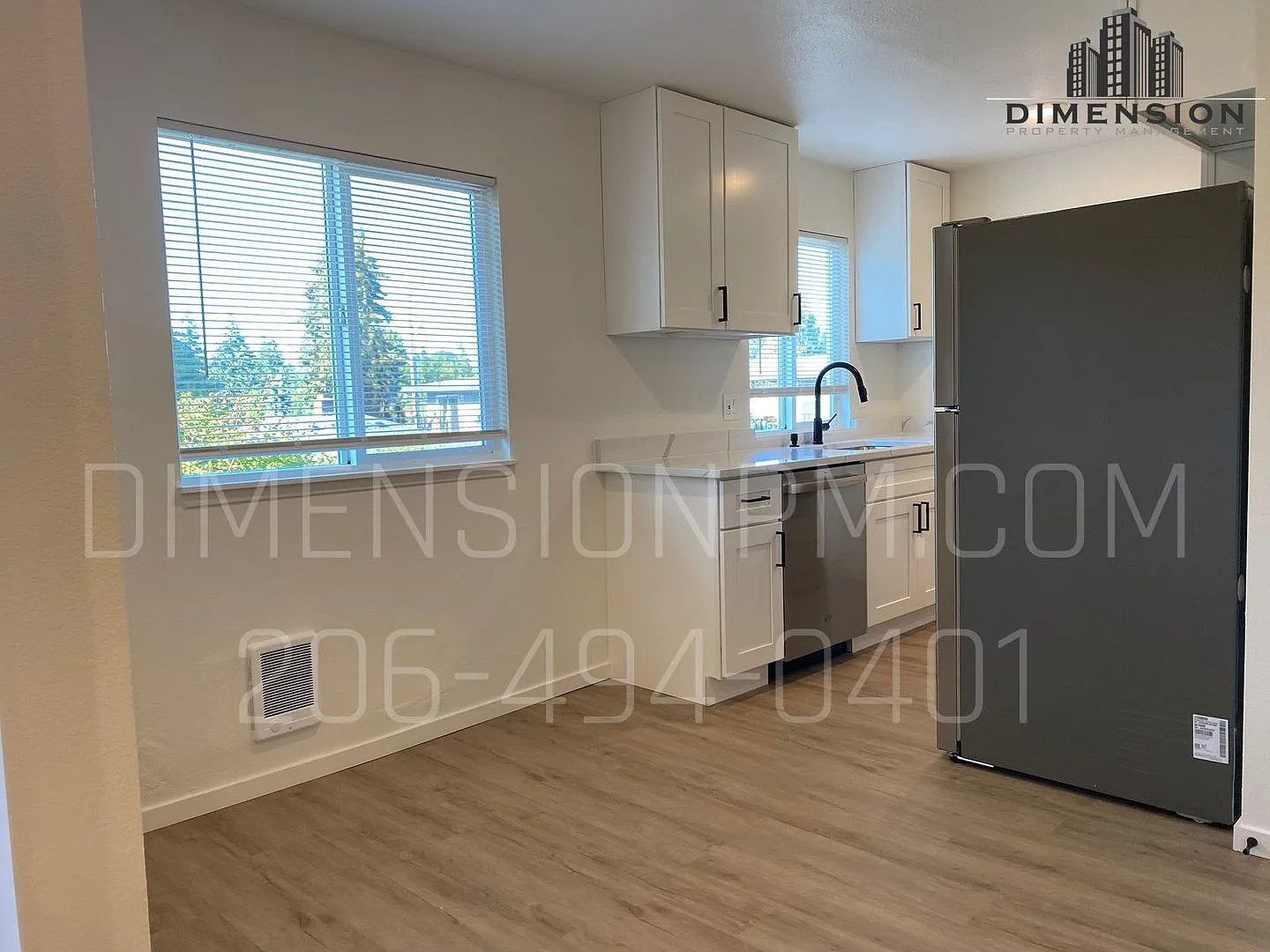 Centrally Located Apartments in Burien! — Photo 4