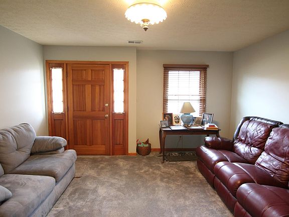 2nd image of 400 Fairfield Rd