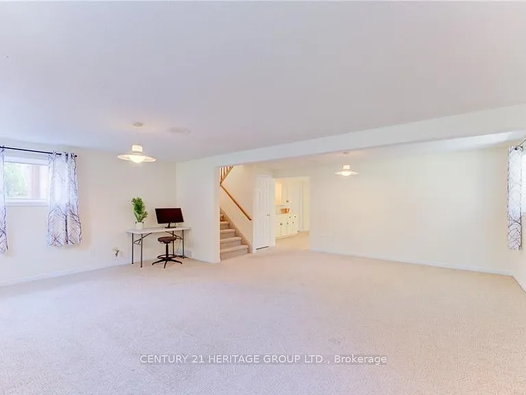 184 Hull Rd — Photo 16