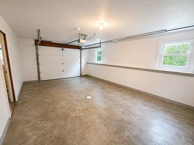 35 Dike Dr — Photo 9