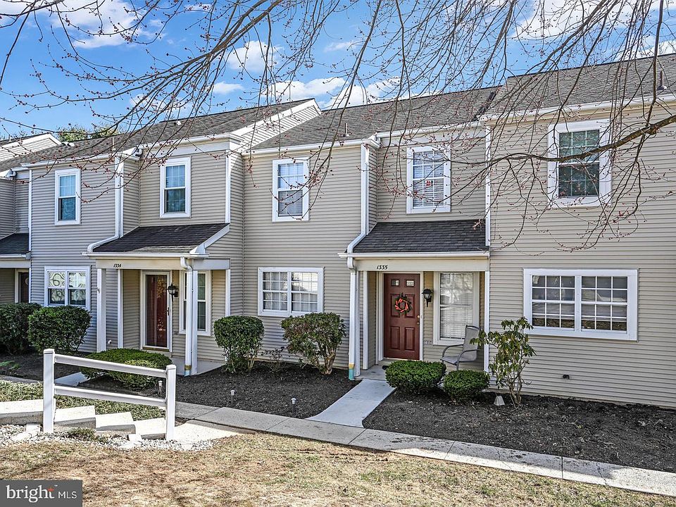 1st image of 1335 Cambridge Ct #U-0245