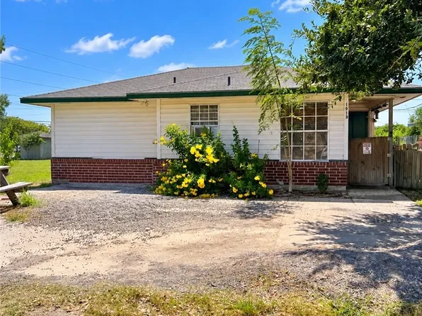 1913 Sandy Way, Corpus Christi, TX 78418