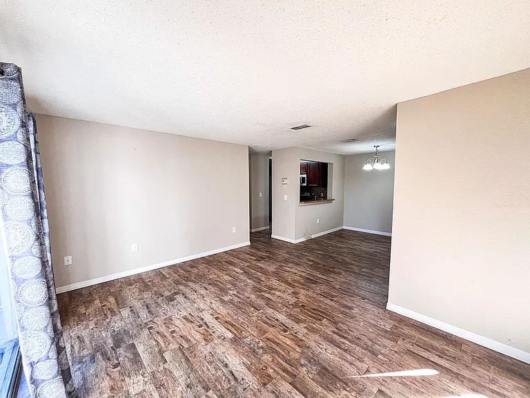 3705 SW 27th St #1118 — Photo 4
