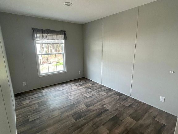 3rd image of 5 Bearden Dr