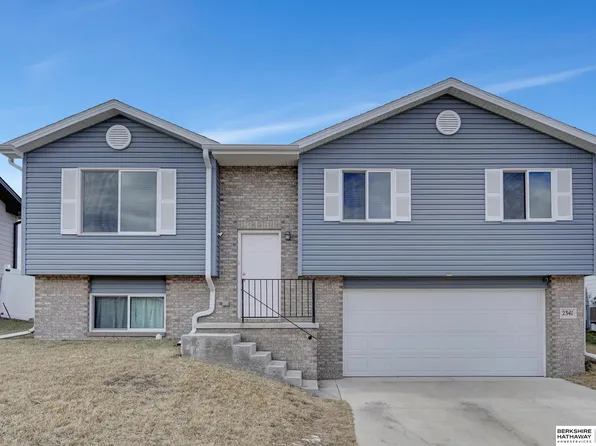2341 NW 57th St, Lincoln, NE 68524