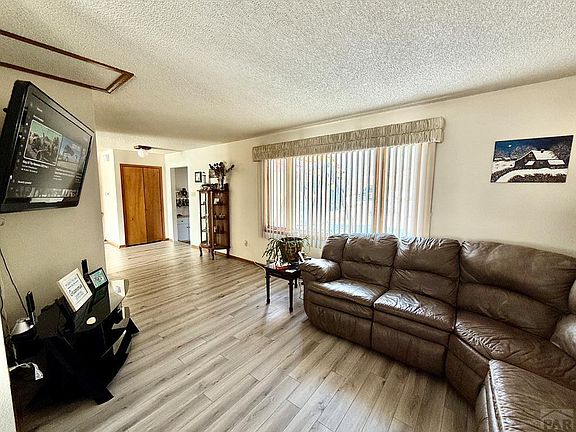 3rd image of 56 W Glenrose Dr