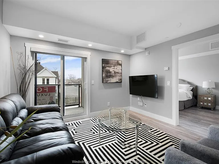 840 Wyandotte St E #208 — Photo 12