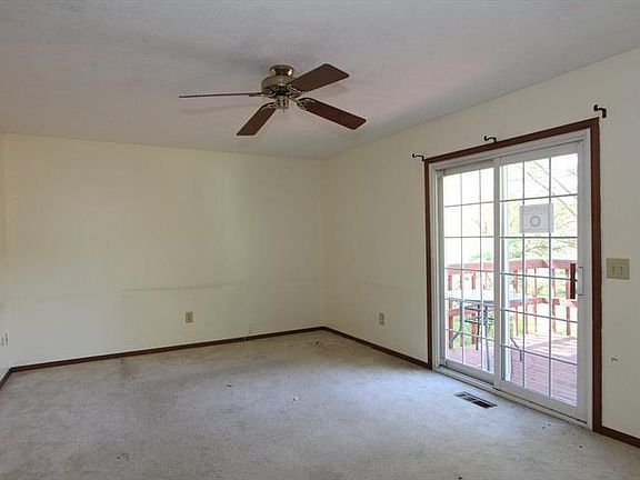 2nd image of 9617 Yorkridge Ct