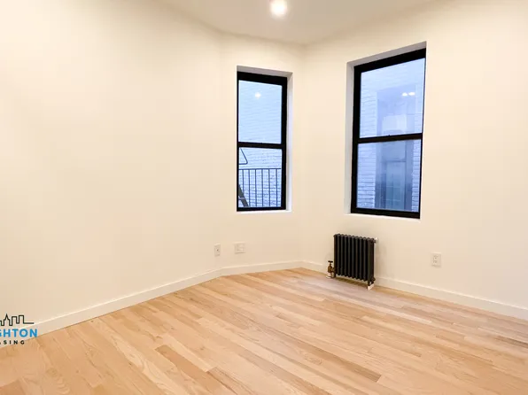 228 West 18th Street image 1 of 8